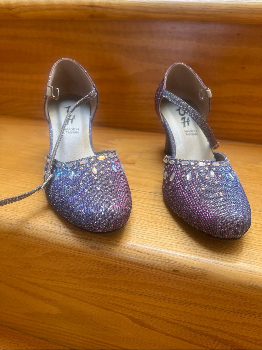 Girls' Glitter Gem Accent Dancing Shoes - Purple Pink